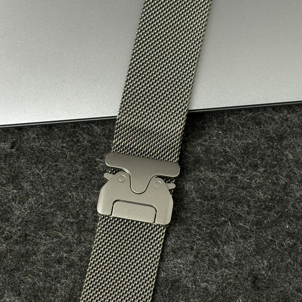 Correa Milanese Loop Titanio Natural